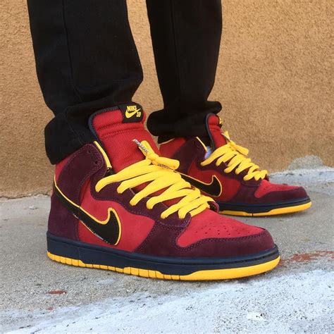 sb dunk high iron men's